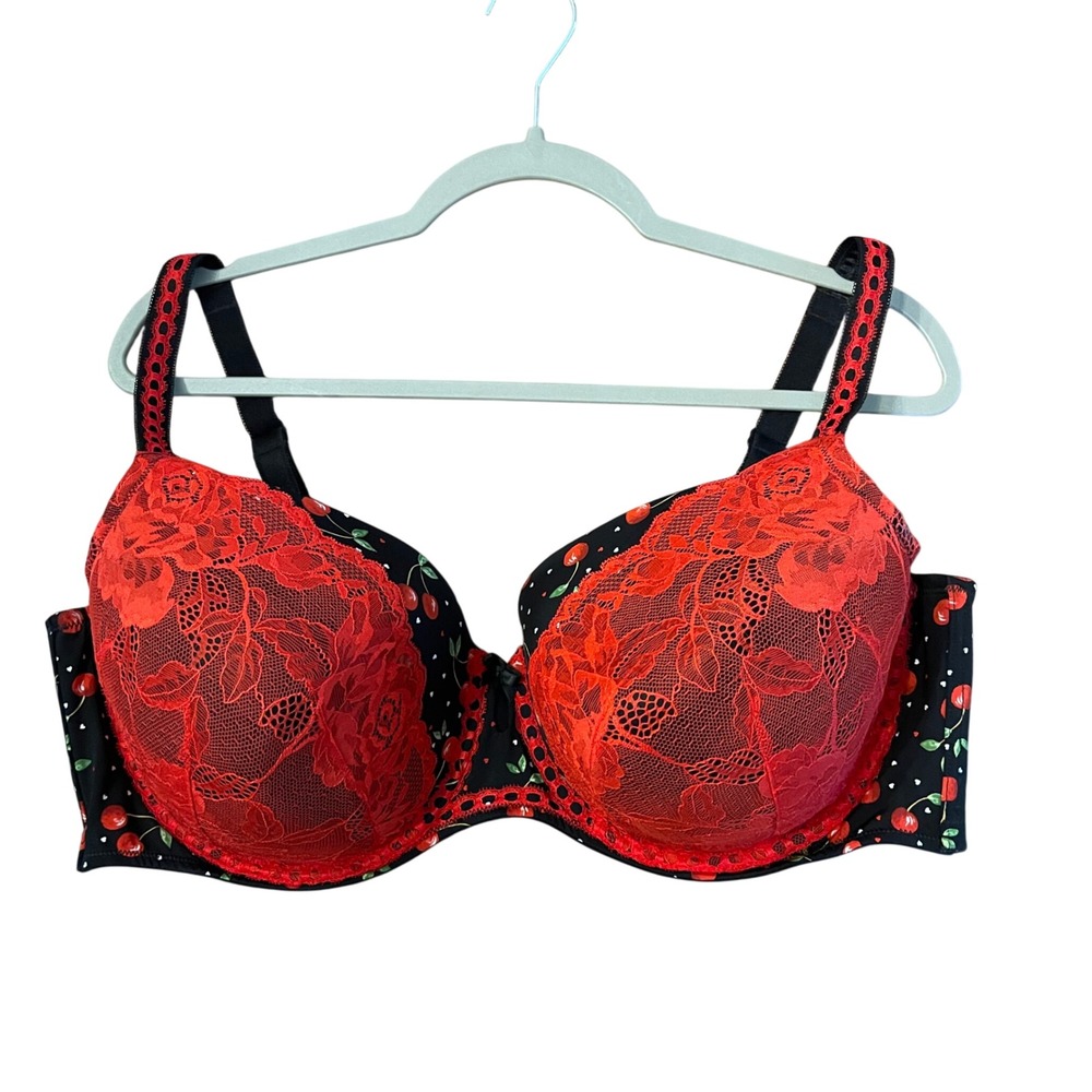 Torrid Cherry Lace Push Up Bra 44DDD Black Red Floral Underwire Pinup Rockabilly